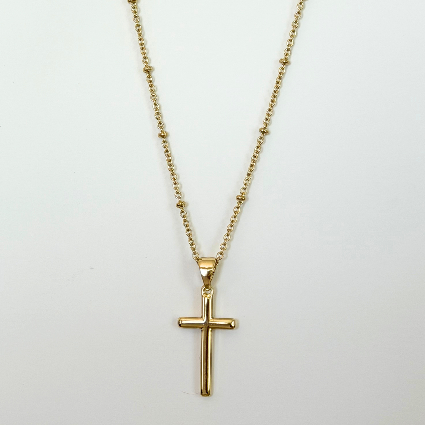 Clásico Cross Necklace